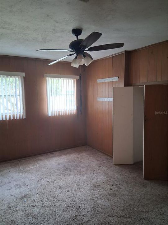 Activo con contrato: $200,000 (3 camas, 1 baños, 1102 Pies cuadrados)