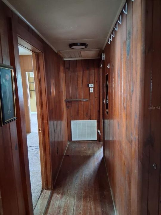 Activo con contrato: $200,000 (3 camas, 1 baños, 1102 Pies cuadrados)