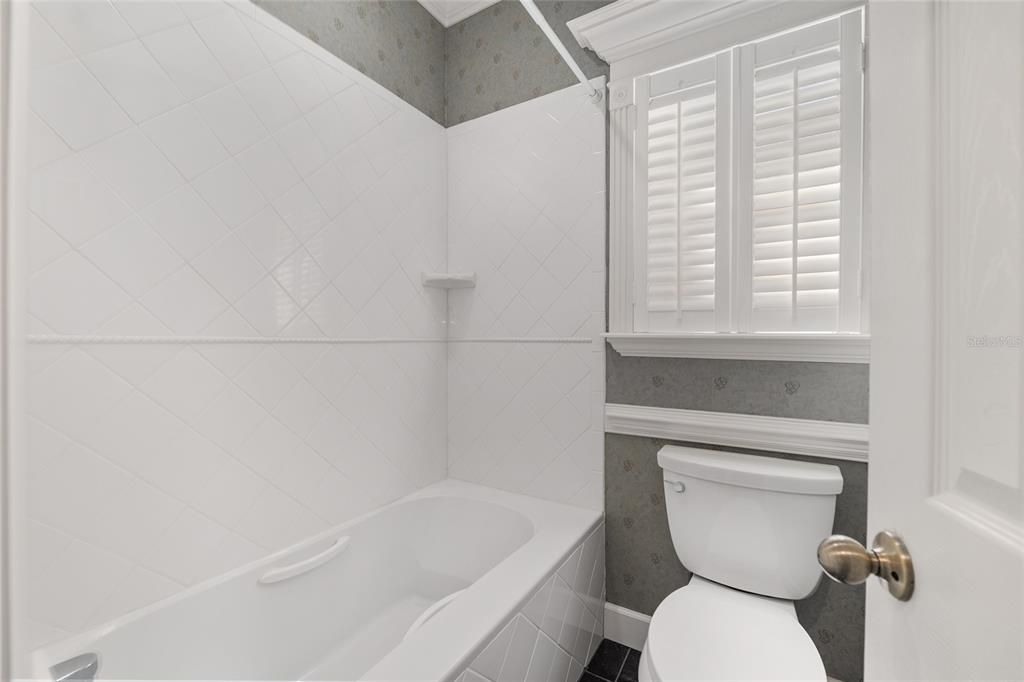 En Venta: $639,900 (3 camas, 3 baños, 3812 Pies cuadrados)