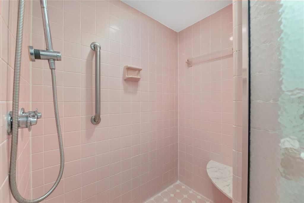 En Venta: $639,900 (3 camas, 3 baños, 3812 Pies cuadrados)