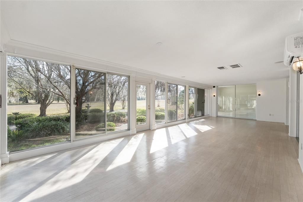 En Venta: $639,900 (3 camas, 3 baños, 3812 Pies cuadrados)