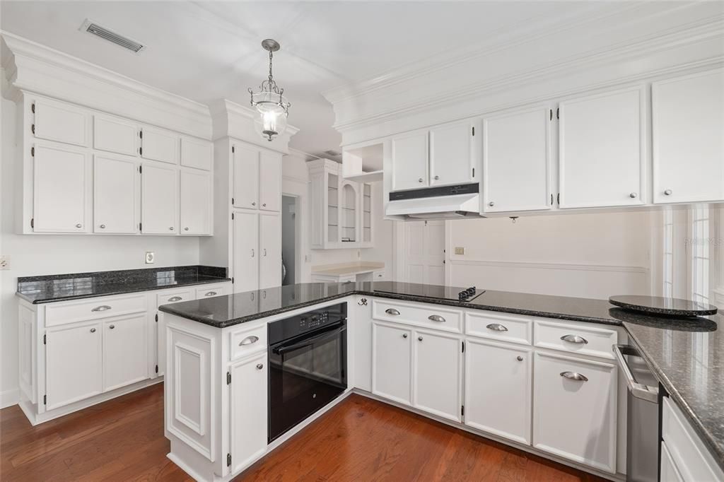 En Venta: $639,900 (3 camas, 3 baños, 3812 Pies cuadrados)