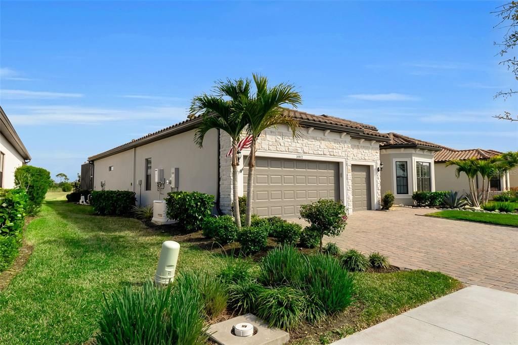 En Venta: $1,199,000 (3 camas, 3 baños, 2471 Pies cuadrados)