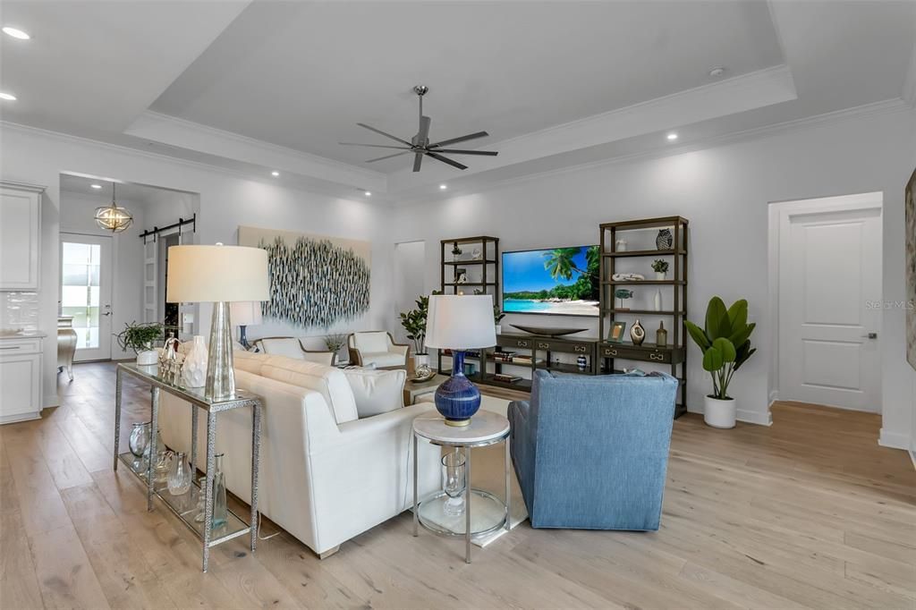En Venta: $1,199,000 (3 camas, 3 baños, 2471 Pies cuadrados)