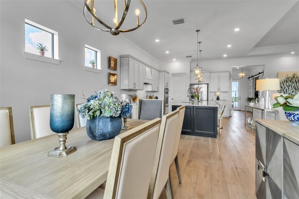 En Venta: $1,199,000 (3 camas, 3 baños, 2471 Pies cuadrados)