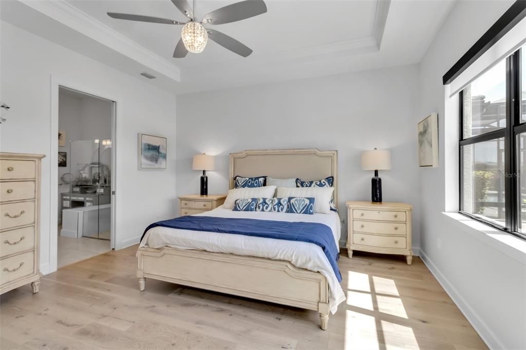 En Venta: $1,199,000 (3 camas, 3 baños, 2471 Pies cuadrados)