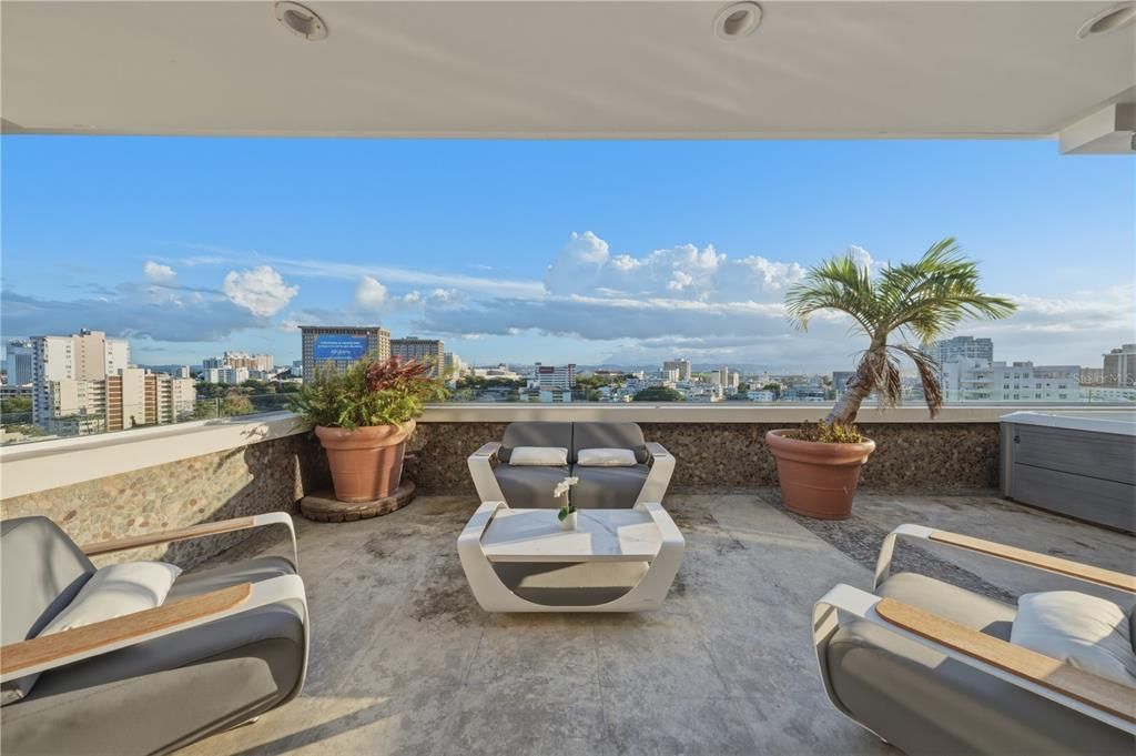 En Venta: $4,750,000 (4 camas, 4 baños, 5295.31 Pies cuadrados)