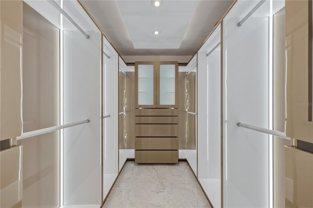 En Venta: $4,750,000 (4 camas, 4 baños, 5295.31 Pies cuadrados)