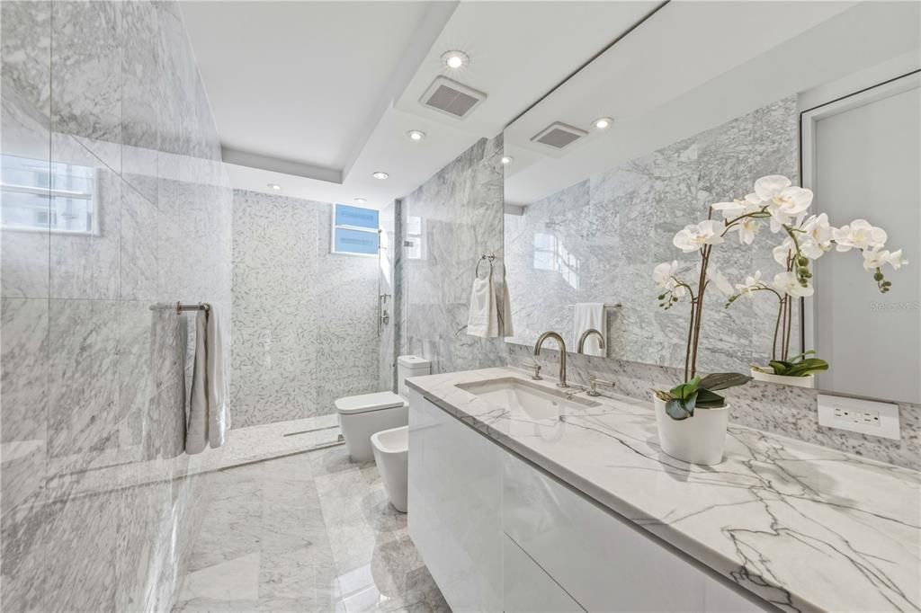 En Venta: $4,750,000 (4 camas, 4 baños, 5295.31 Pies cuadrados)