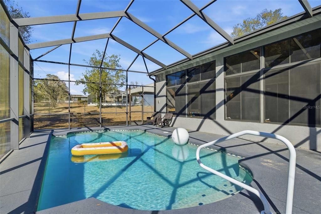 Active With Contract: $429,000 (3 beds, 2 baths, 2609 Square Feet)