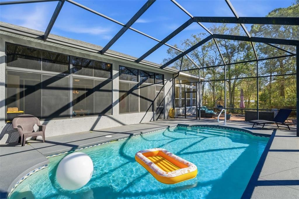 Active With Contract: $429,000 (3 beds, 2 baths, 2609 Square Feet)