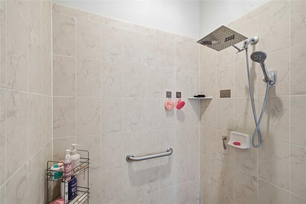 Active With Contract: $429,000 (3 beds, 2 baths, 2609 Square Feet)
