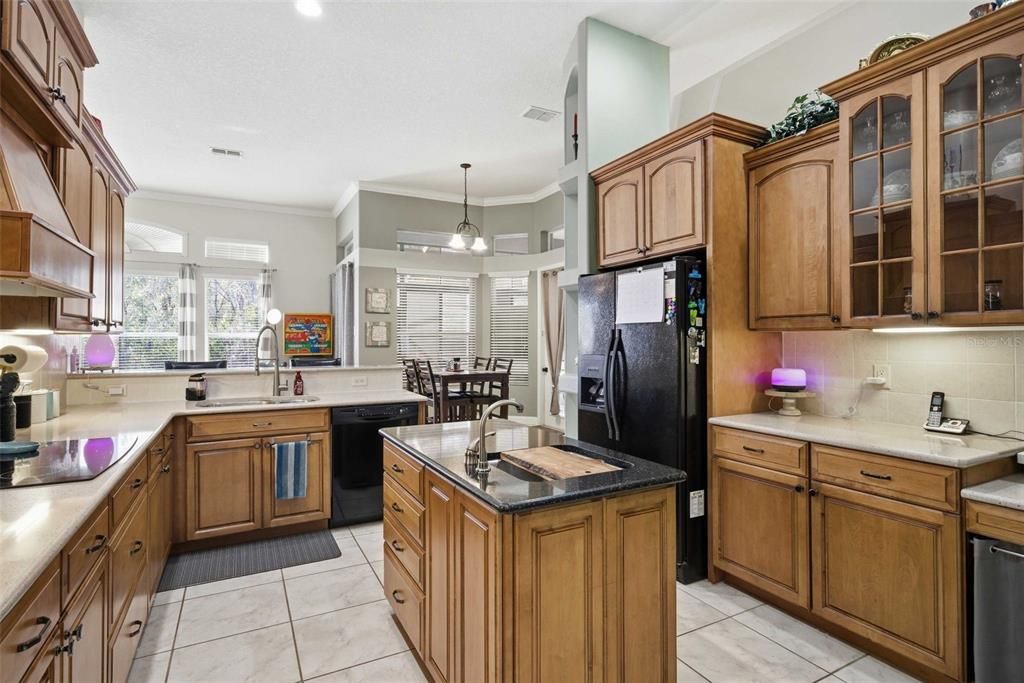 Active With Contract: $429,000 (3 beds, 2 baths, 2609 Square Feet)