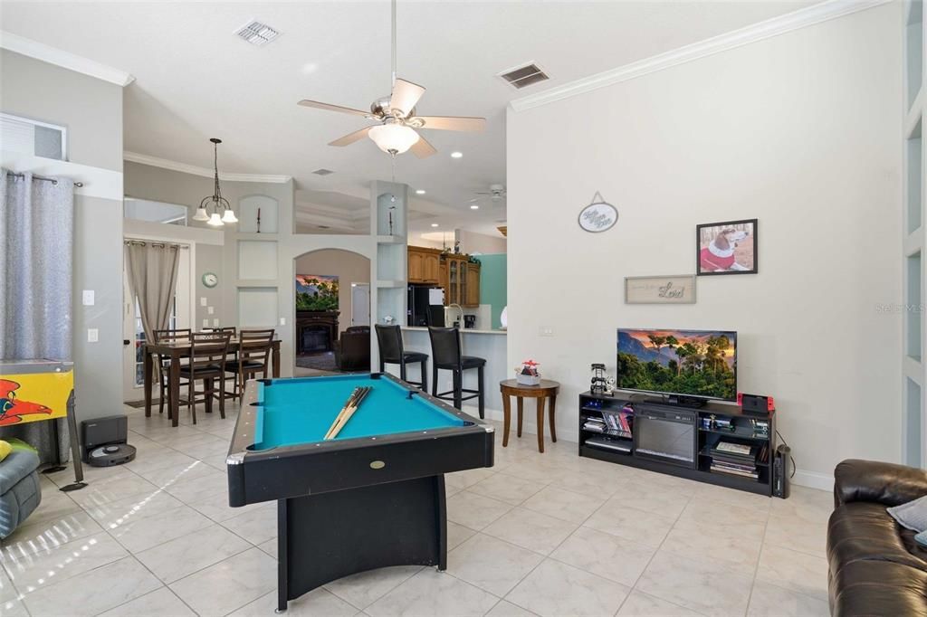 Active With Contract: $429,000 (3 beds, 2 baths, 2609 Square Feet)