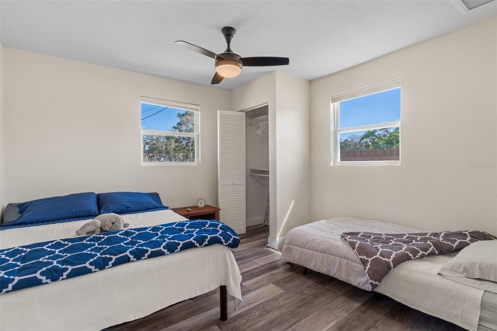 For Sale: $265,000 (2 beds, 1 baths, 1288 Square Feet)