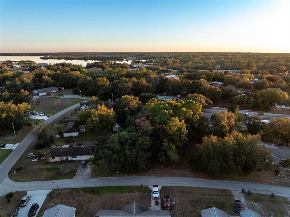 На продажу: $13,300 (0.35 acres)