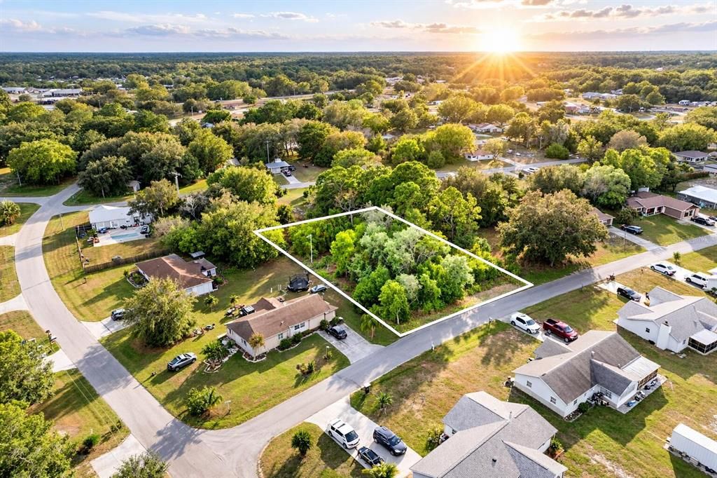 На продажу: $13,300 (0.35 acres)