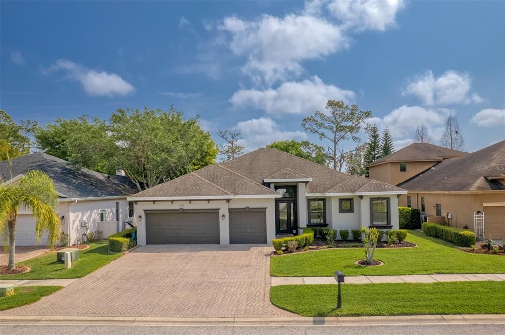 En Venta: $898,000 (4 camas, 3 baños, 3435 Pies cuadrados)