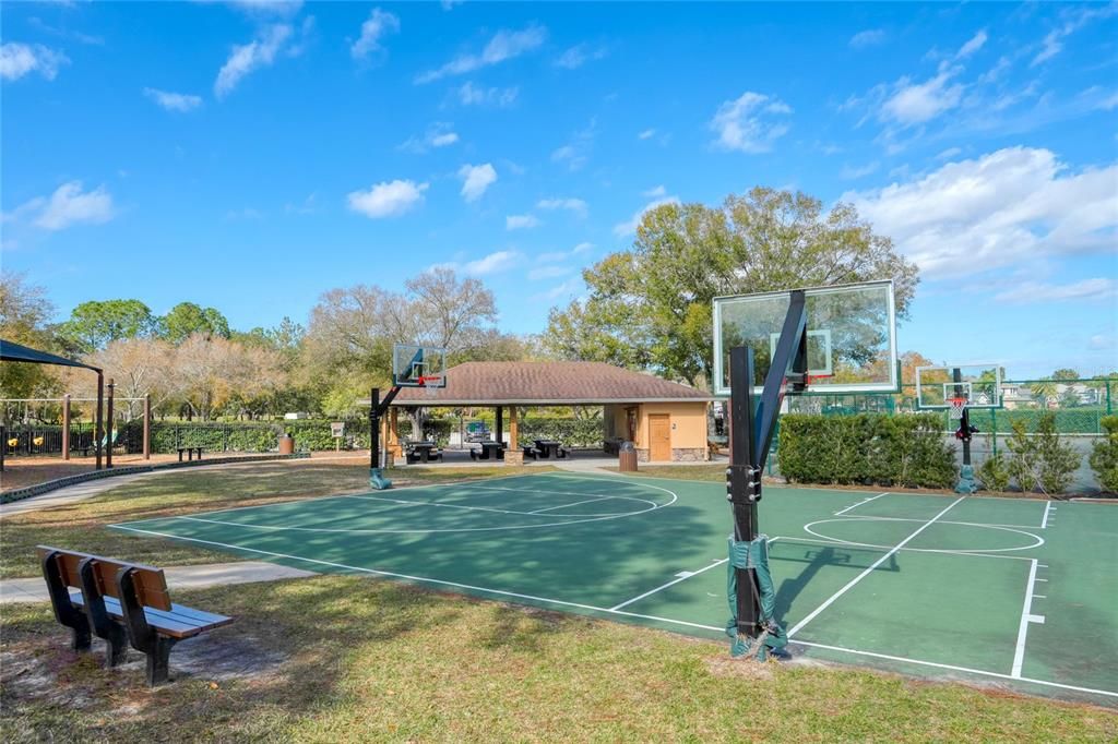 En Venta: $898,000 (4 camas, 3 baños, 3435 Pies cuadrados)