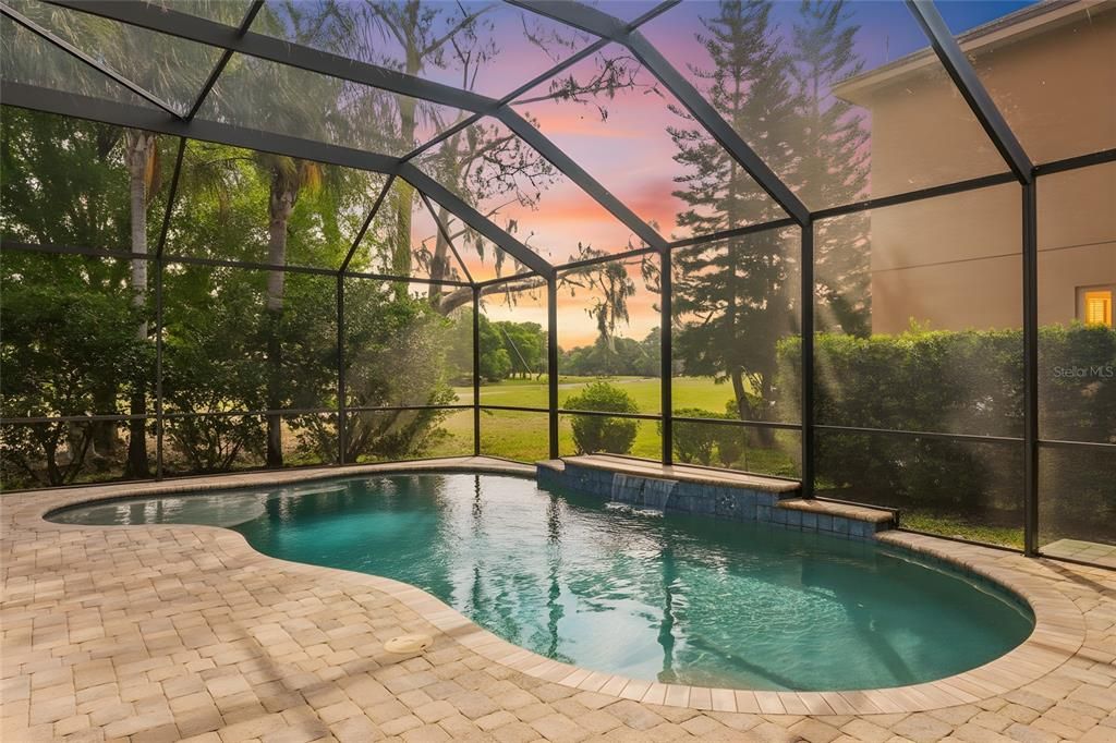 En Venta: $898,000 (4 camas, 3 baños, 3435 Pies cuadrados)