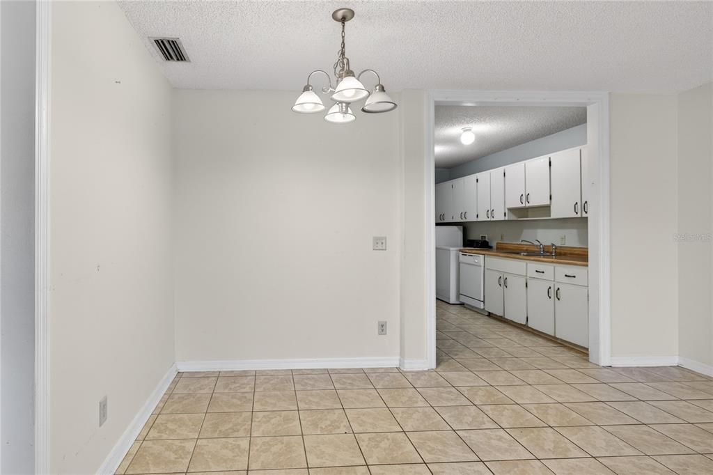 En Venta: $135,000 (2 camas, 2 baños, 1120 Pies cuadrados)