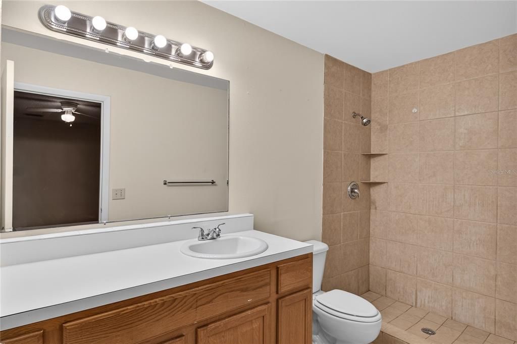 En Venta: $135,000 (2 camas, 2 baños, 1120 Pies cuadrados)