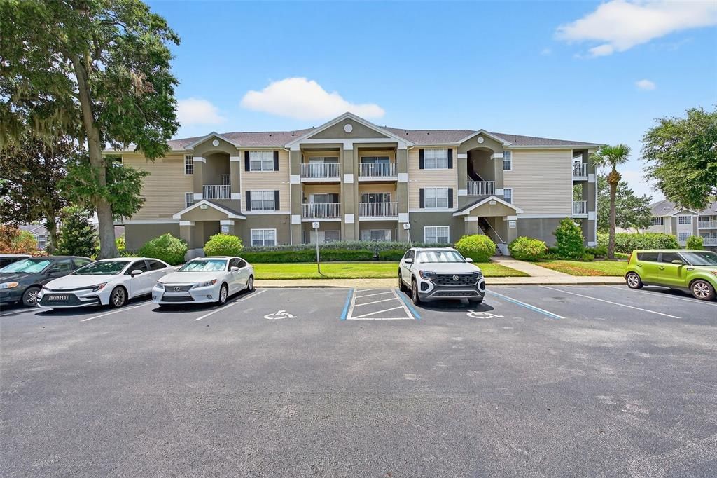 Active With Contract: $134,999 (1 beds, 1 baths, 772 Square Feet)