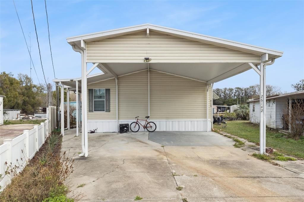 Active With Contract: $203,999 (2 beds, 2 baths, 1234 Square Feet)
