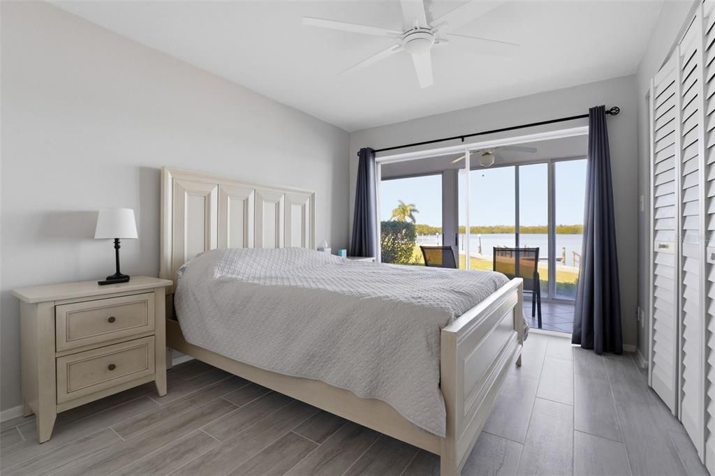 Activo con contrato: $649,000 (2 camas, 2 baños, 1376 Pies cuadrados)