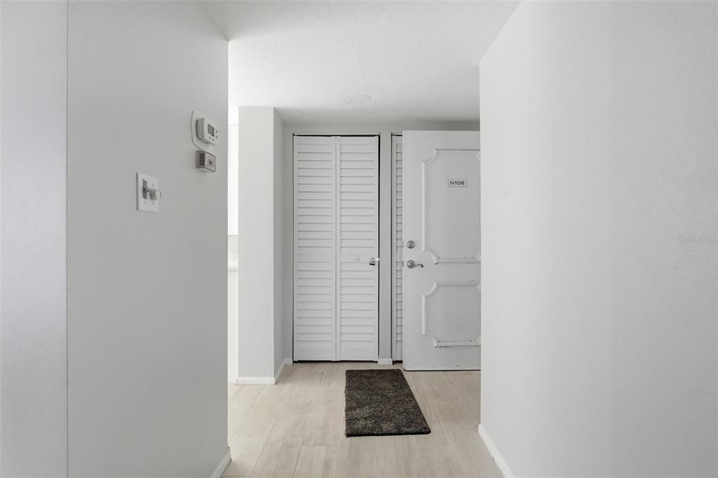 Activo con contrato: $649,000 (2 camas, 2 baños, 1376 Pies cuadrados)