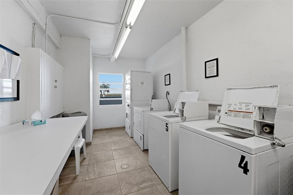 Activo con contrato: $649,000 (2 camas, 2 baños, 1376 Pies cuadrados)