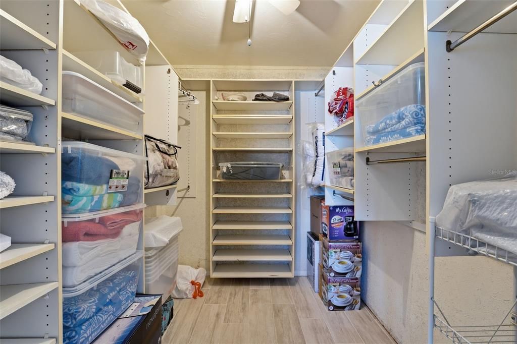 Activo con contrato: $649,000 (2 camas, 2 baños, 1376 Pies cuadrados)