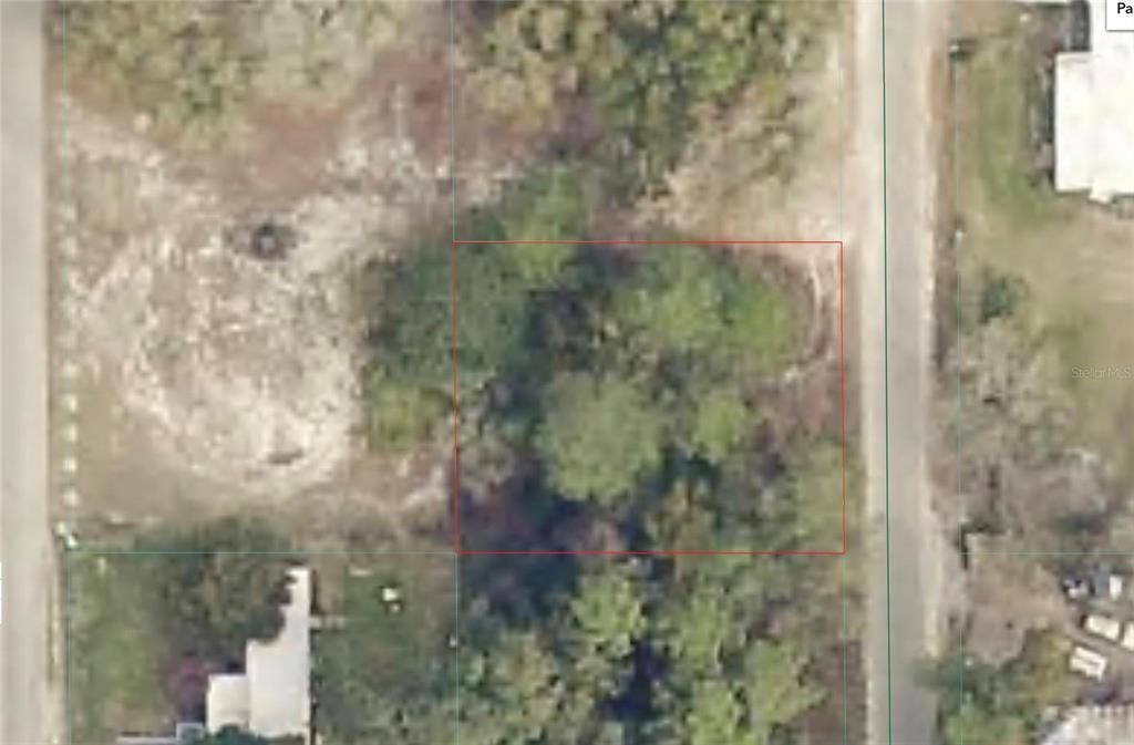 На продажу: $13,500 (0.18 acres)