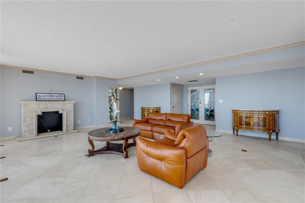 For Sale: $1,250,000 (3 beds, 3 baths, 3423 Square Feet)