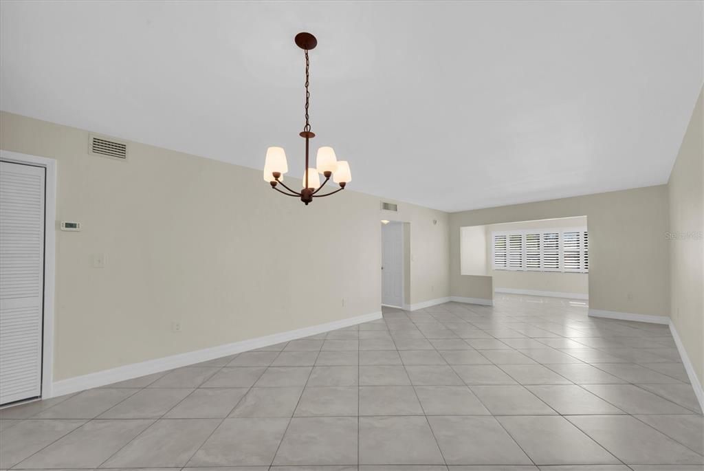 En Venta: $215,000 (1 camas, 1 baños, 948 Pies cuadrados)