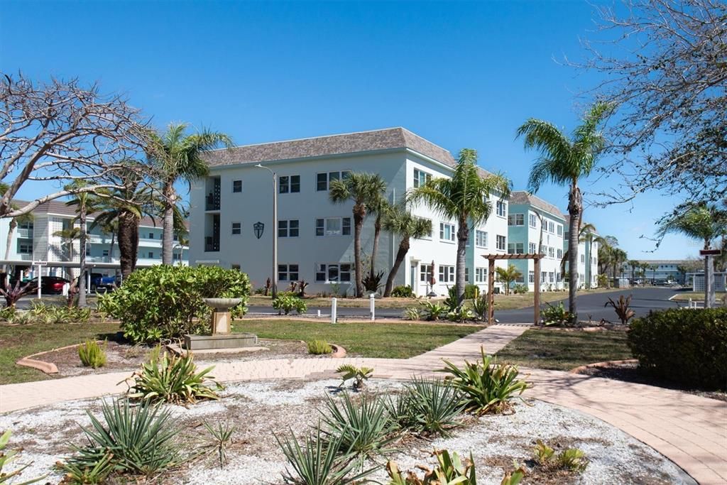 En Venta: $215,000 (1 camas, 1 baños, 948 Pies cuadrados)