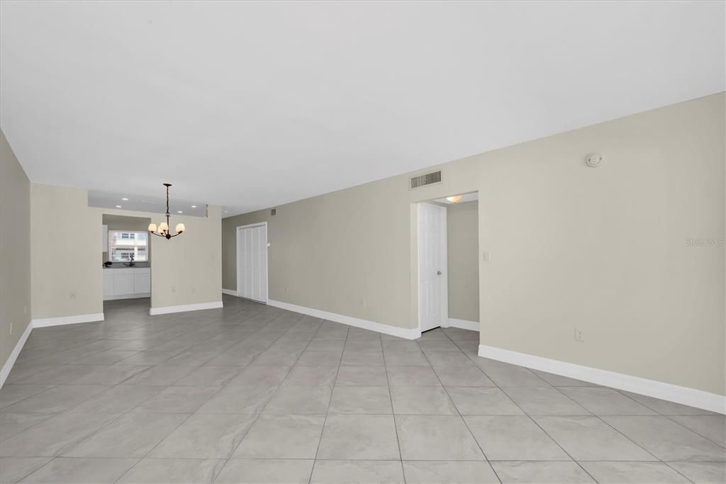 En Venta: $215,000 (1 camas, 1 baños, 948 Pies cuadrados)