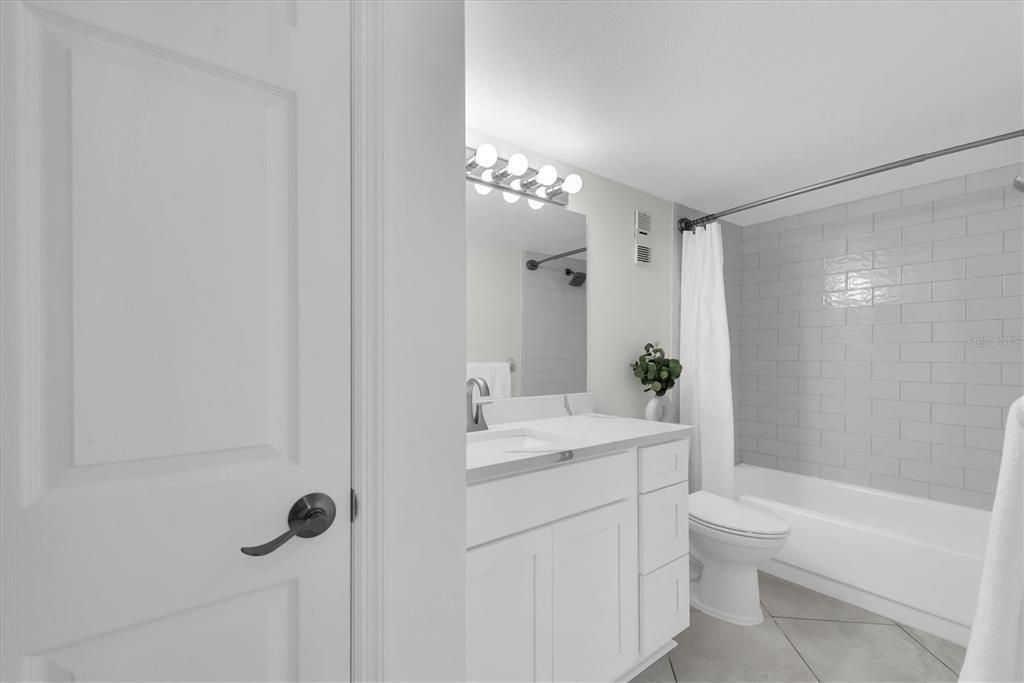 En Venta: $215,000 (1 camas, 1 baños, 948 Pies cuadrados)