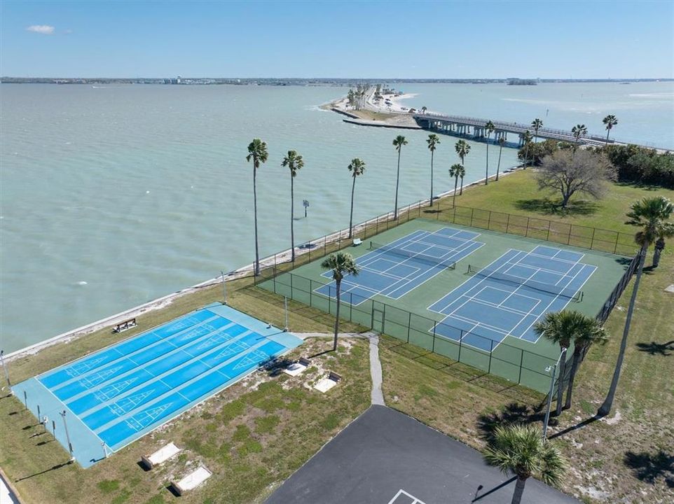 En Venta: $215,000 (1 camas, 1 baños, 948 Pies cuadrados)