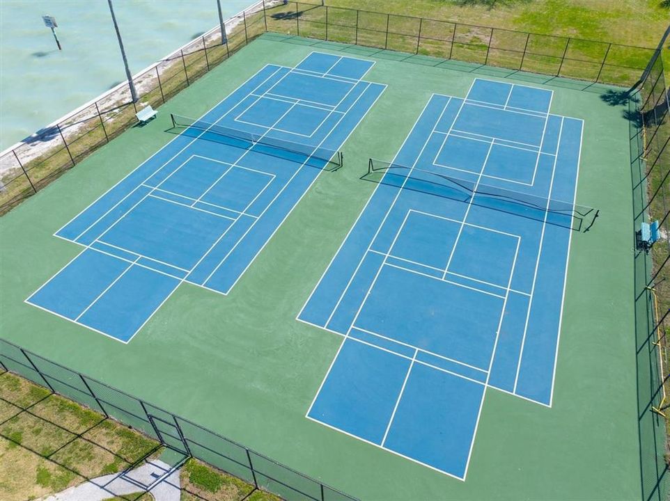 En Venta: $215,000 (1 camas, 1 baños, 948 Pies cuadrados)