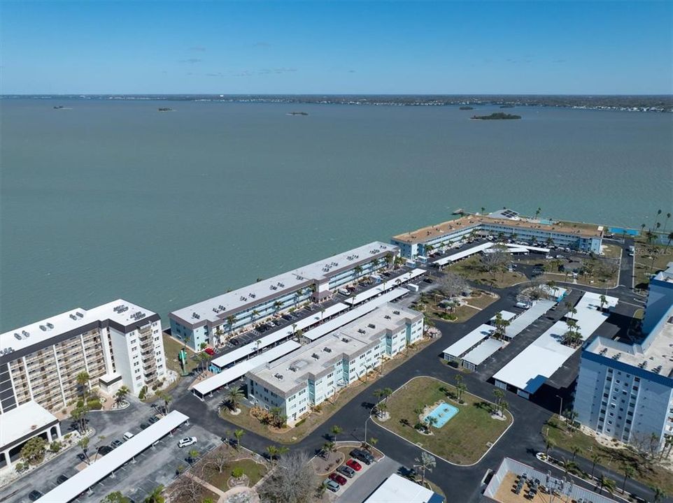 En Venta: $215,000 (1 camas, 1 baños, 948 Pies cuadrados)