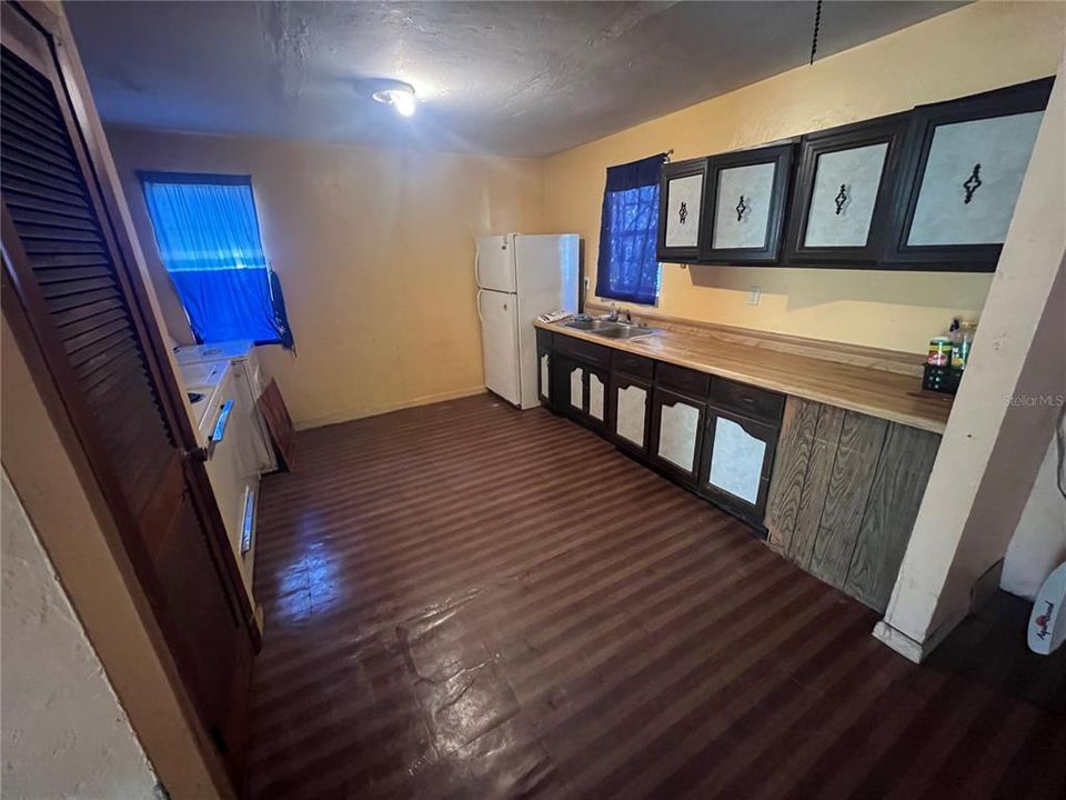 На продажу: $105,000 (3 спален, 1 ванн, 1040 Квадратных фут)