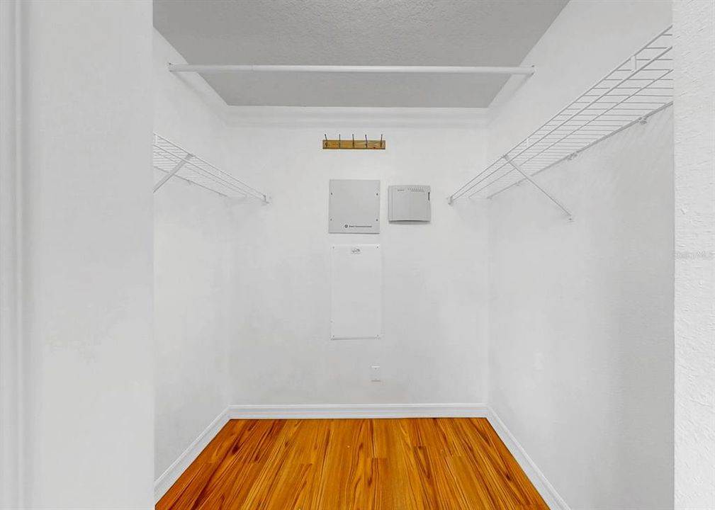 Activo con contrato: $205,000 (3 camas, 2 baños, 1200 Pies cuadrados)