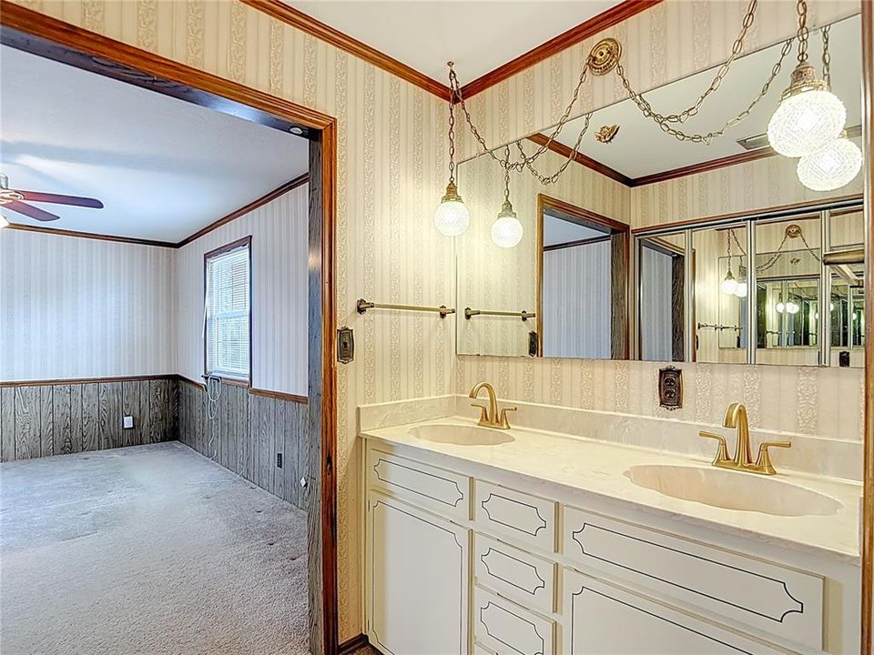 Active With Contract: $448,500 (4 beds, 3 baths, 2331 Square Feet)