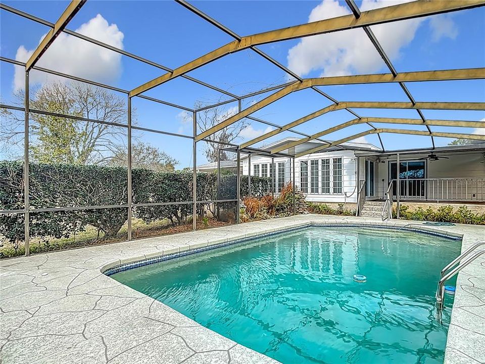 Active With Contract: $448,500 (4 beds, 3 baths, 2331 Square Feet)