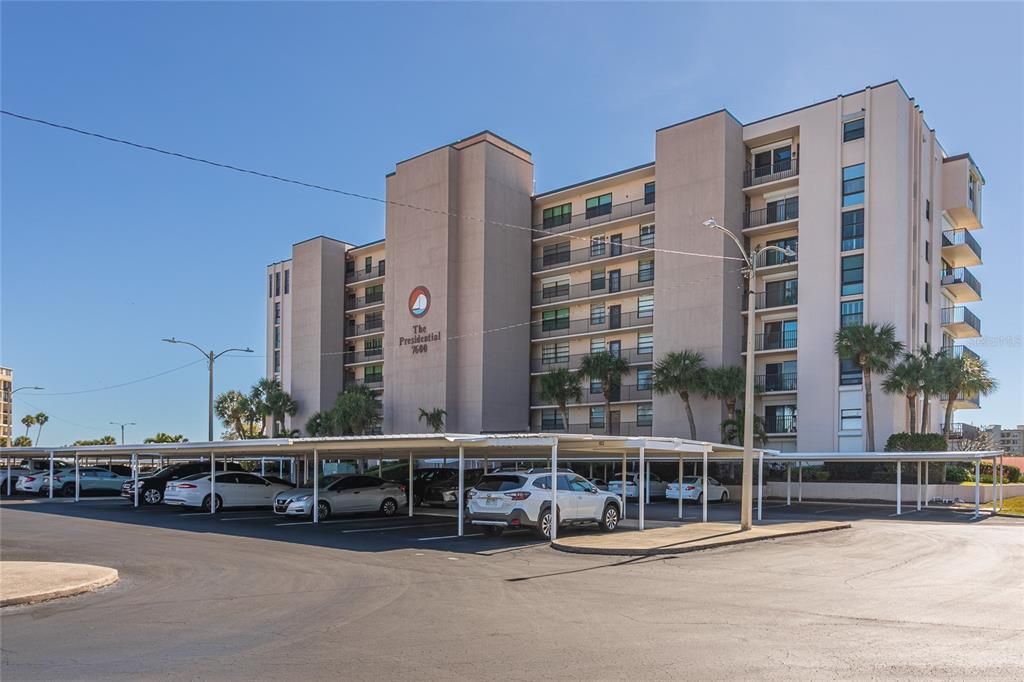 Active With Contract: $260,000 (1 beds, 1 baths, 925 Square Feet)