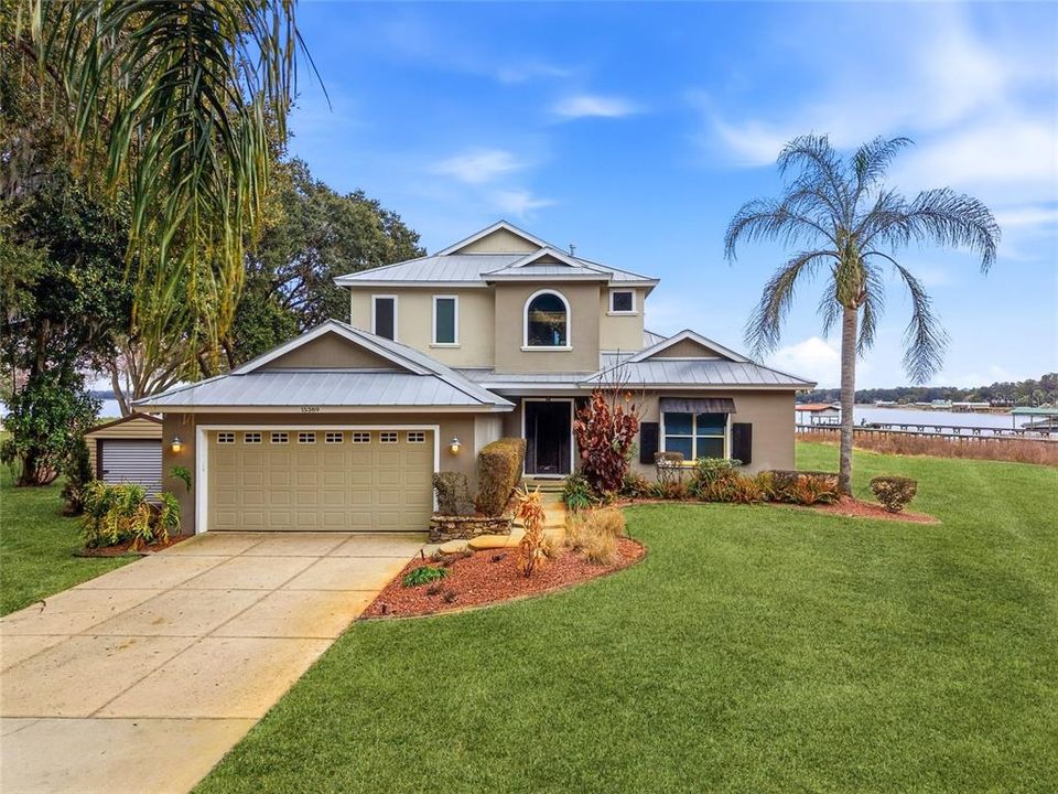 For Sale: $1,300,000 (3 beds, 3 baths, 3236 Square Feet)