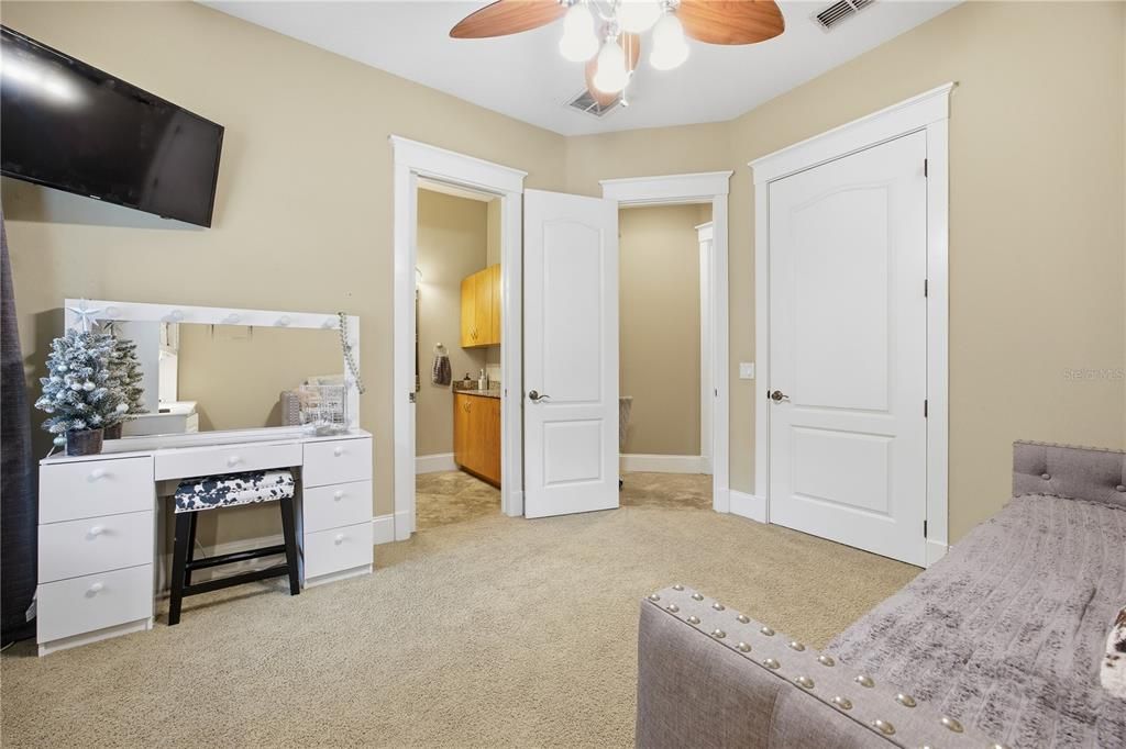 For Sale: $1,300,000 (3 beds, 3 baths, 3236 Square Feet)