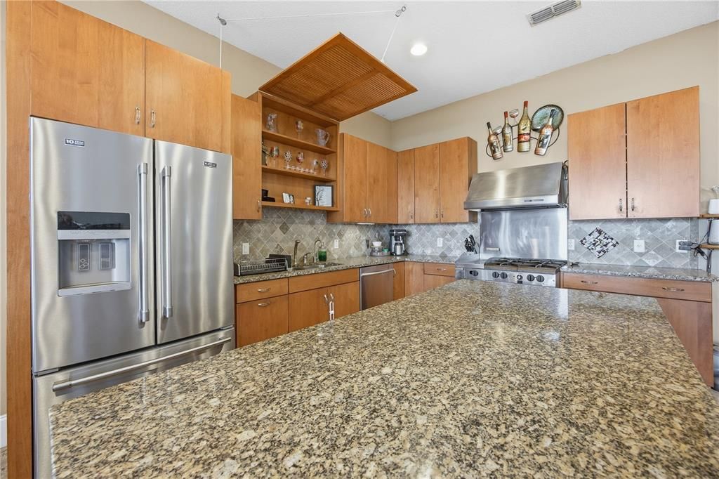 For Sale: $1,300,000 (3 beds, 3 baths, 3236 Square Feet)