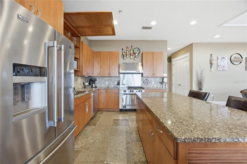 For Sale: $1,300,000 (3 beds, 3 baths, 3236 Square Feet)